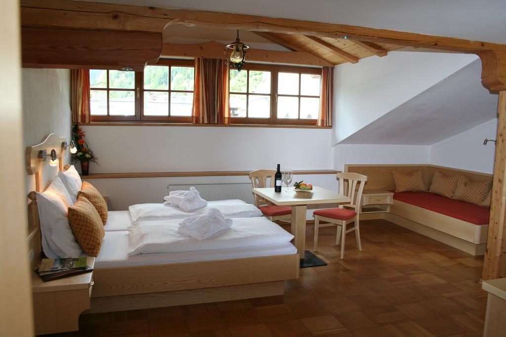 Hotel Alpenrose Muehlbach Am Hochkoenig Ruang foto
