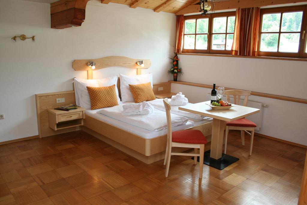 Hotel Alpenrose Muehlbach Am Hochkoenig Ruang foto